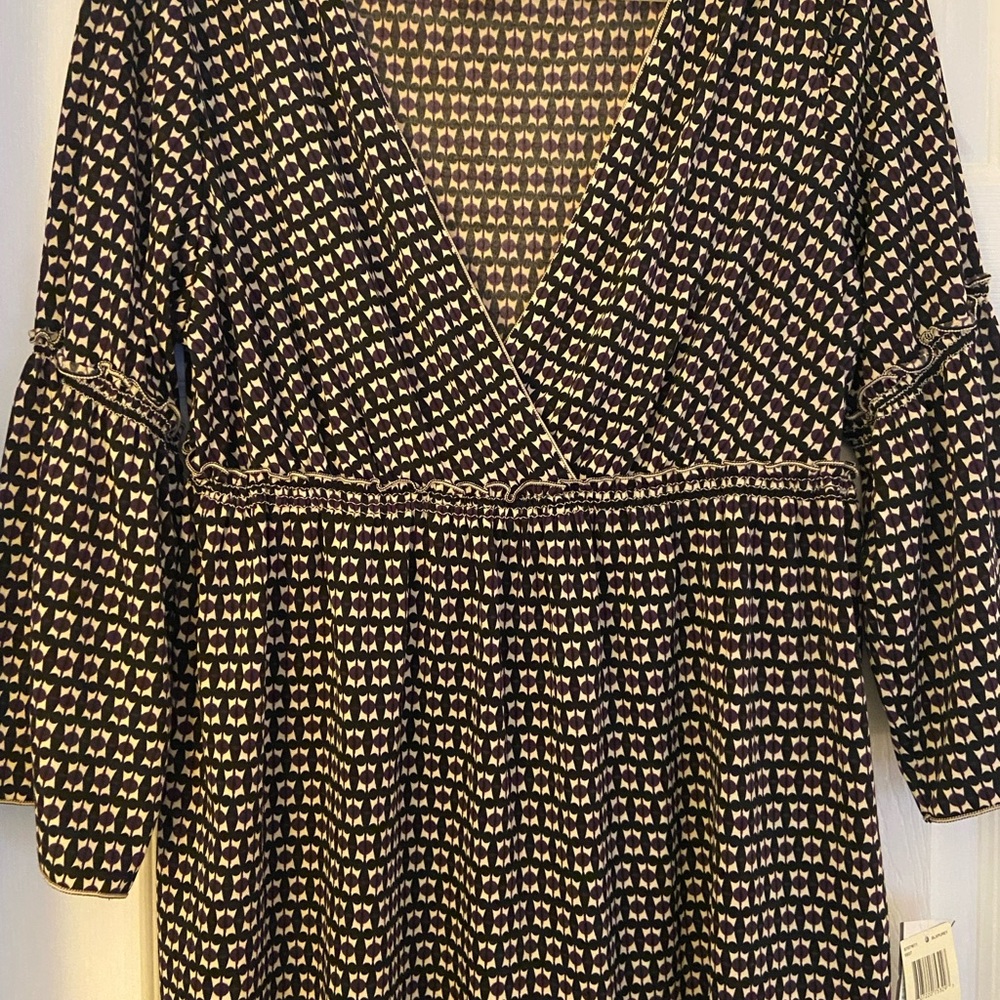 Max Edition Black and Cream Long Sleeve Top